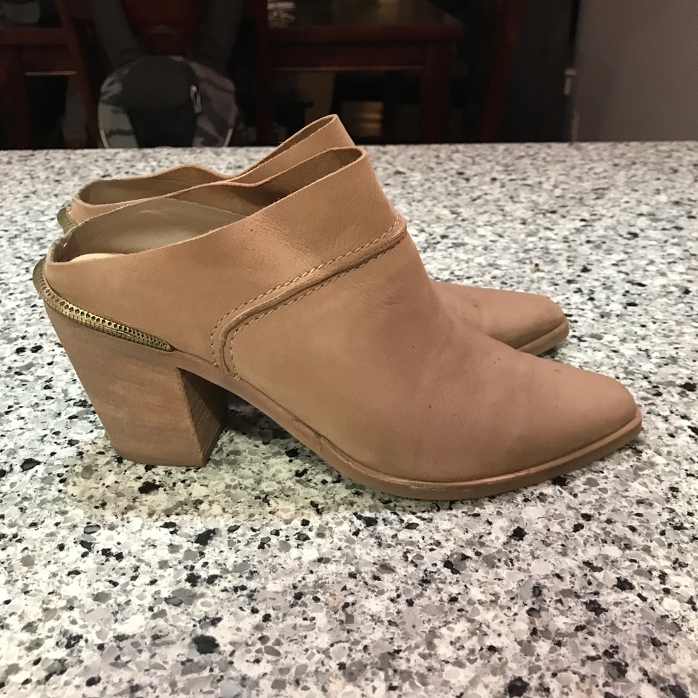 Dolce vita open back pointed heal